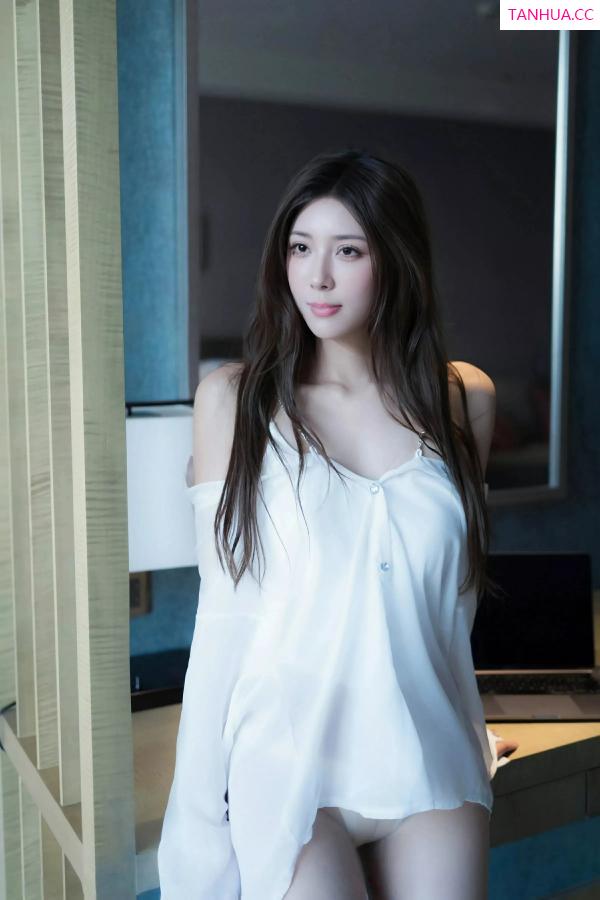   [XiuRen]高清写真图 2025.07.03 No.10502 悦兮 性感白T第10张图片